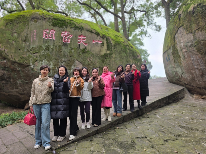 LVZH_1741568918258011428.jpg 8.jpg