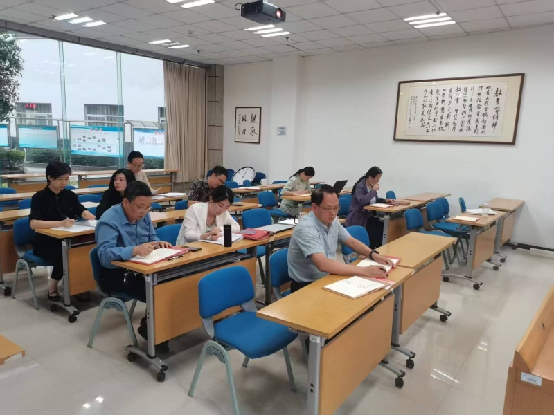 CWar_1749438958805008099.jpg 02.jpg